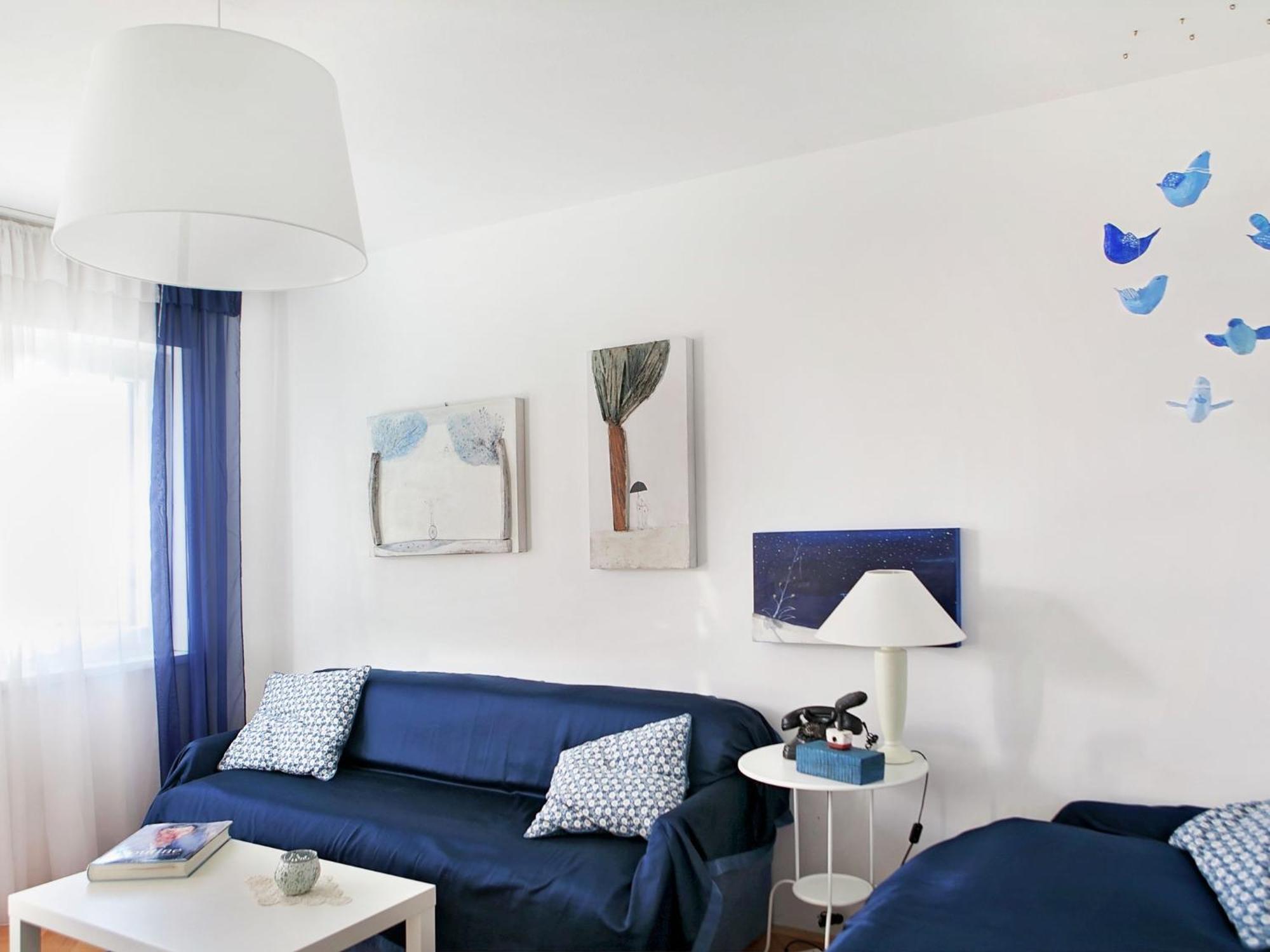Cozy Apartment With A Balcony And A Sea View Брела Экстерьер фото