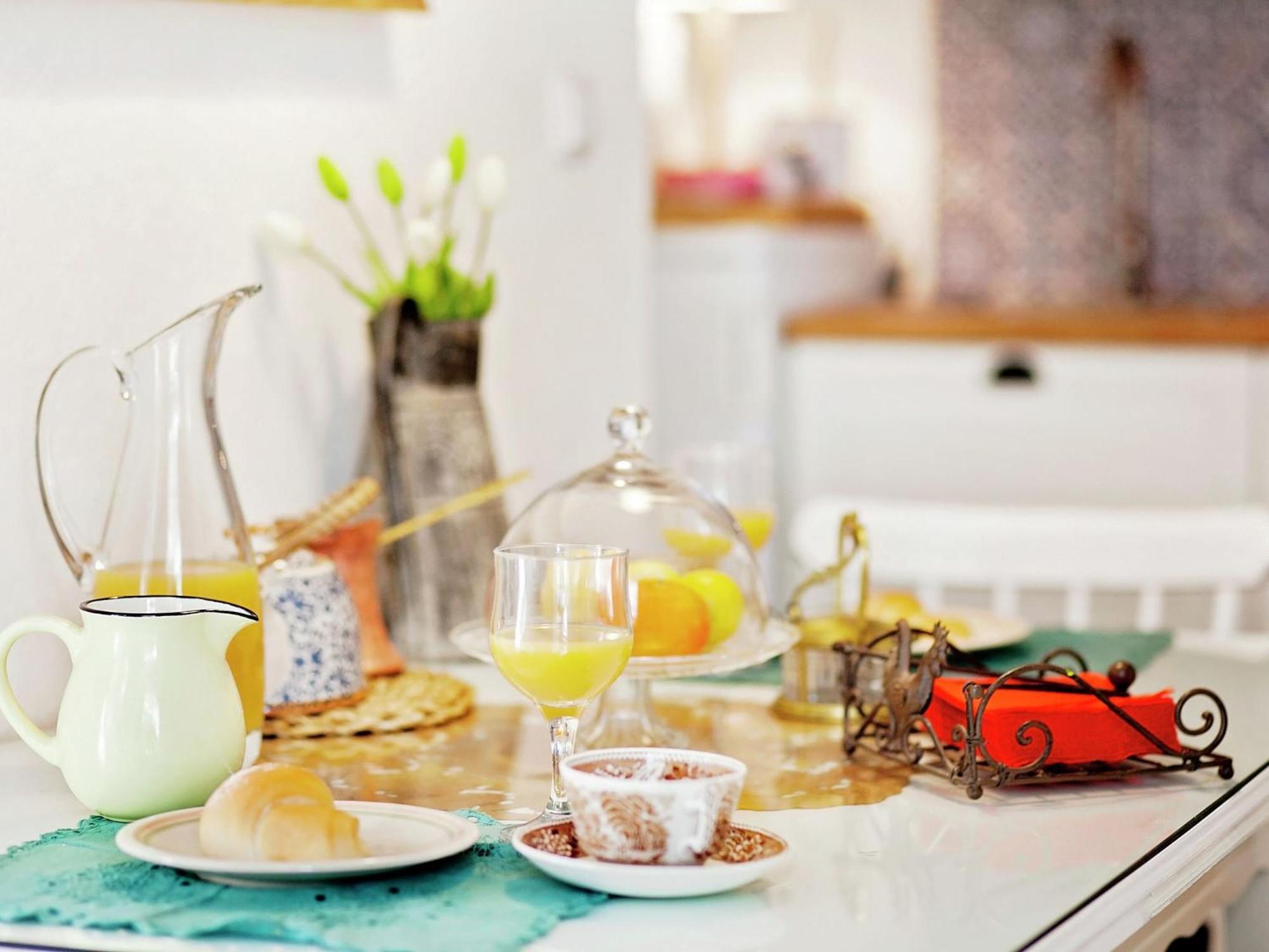 Cozy Apartment With A Balcony And A Sea View Брела Экстерьер фото